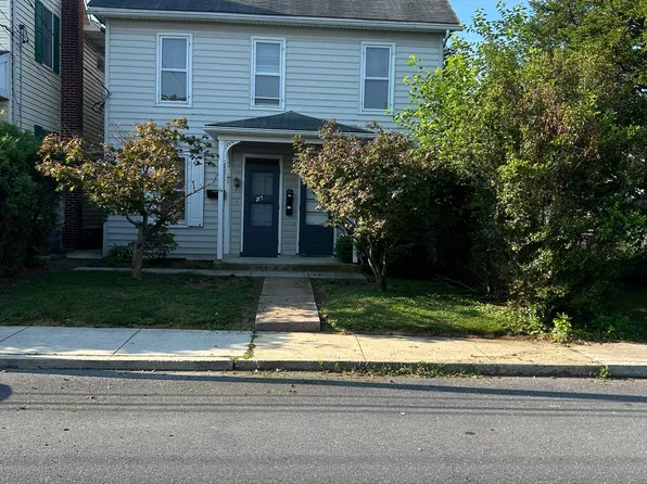 6 E Green St #1/2, Camp Hill, PA 17011