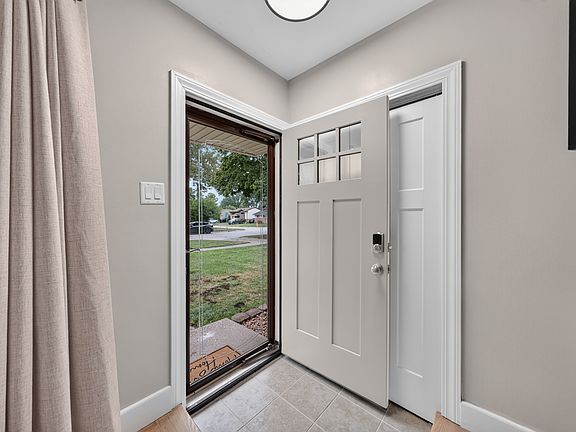 5th image of 30726 Avondale St