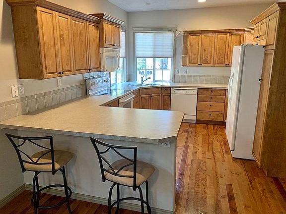 Cozy breakfast bar