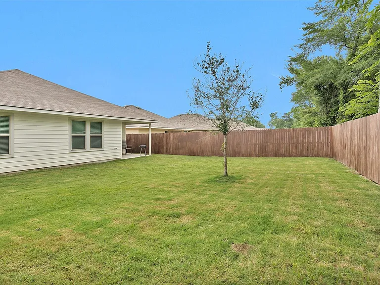 312 Pecos Dr — Photo 41