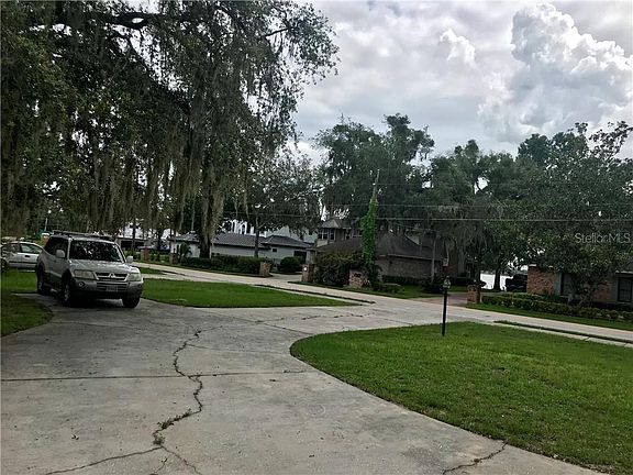4th image of 3513 Holliday Ave
