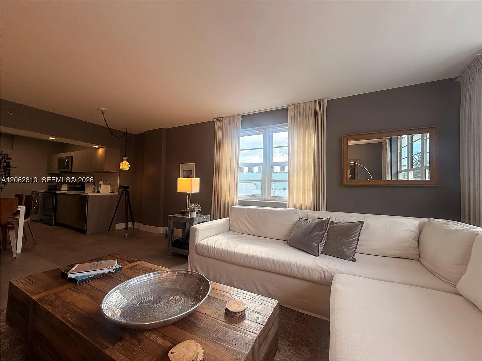 The Decoplage Condo — Photo 3