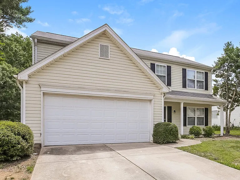 3913 Edgeview Dr — Photo 4