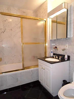 Rented by Alexander Hidalgo, Inc. | media 24