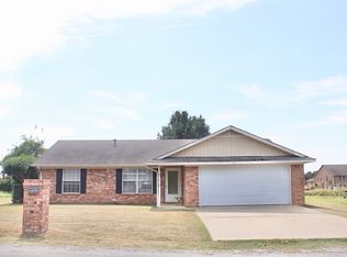 121 Ridgecrest Dr, Calera, OK 74730