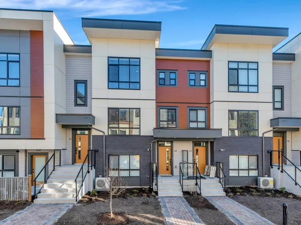 45500 Campus Dr #34, Chilliwack, BC V2R 6E9