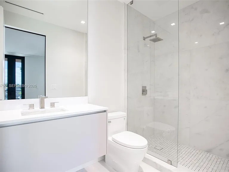 345 W 46th St — Photo 35