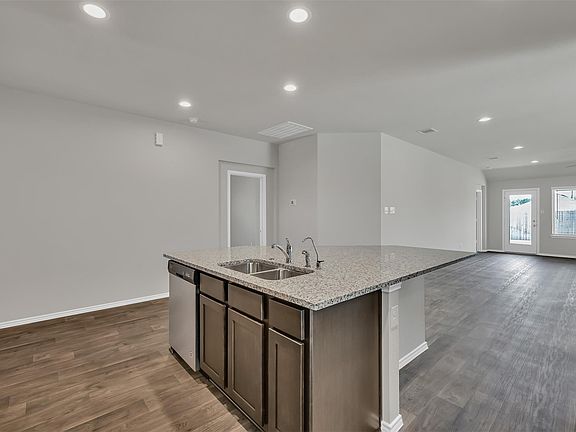 5th image of 6212 Hendricks Harbor Dr