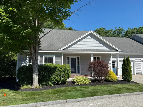 30 York Ledge Drive #30, Cumberland, ME 04110