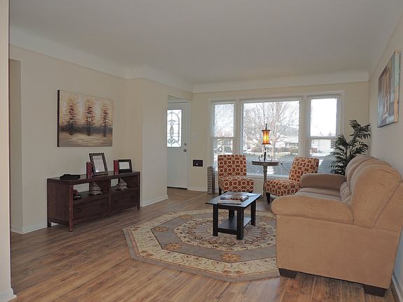 2nd image of 150 Willard Ave
