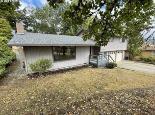 2098 Linnell Ave, Roseburg, OR