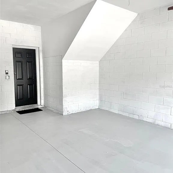 8427 Blue Rock Dr — Photo 43