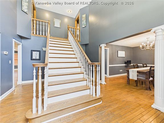 3rd image of 416 Arrowhead Dr