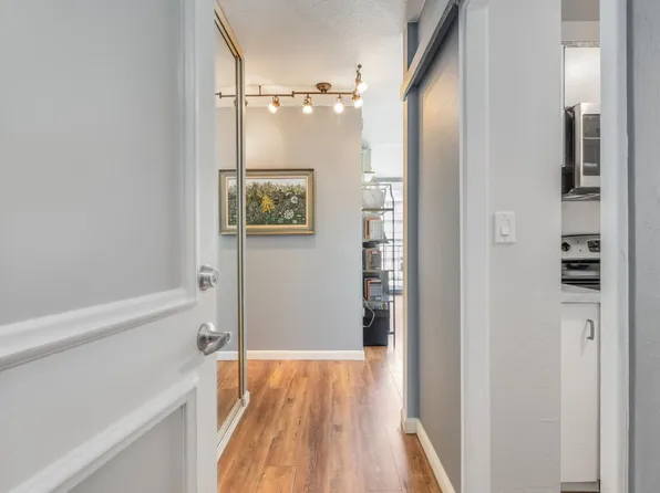 400 Davey Glen Rd APT 4502, Belmont, CA 94002