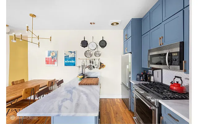 Sold by Douglas Elliman | media 14