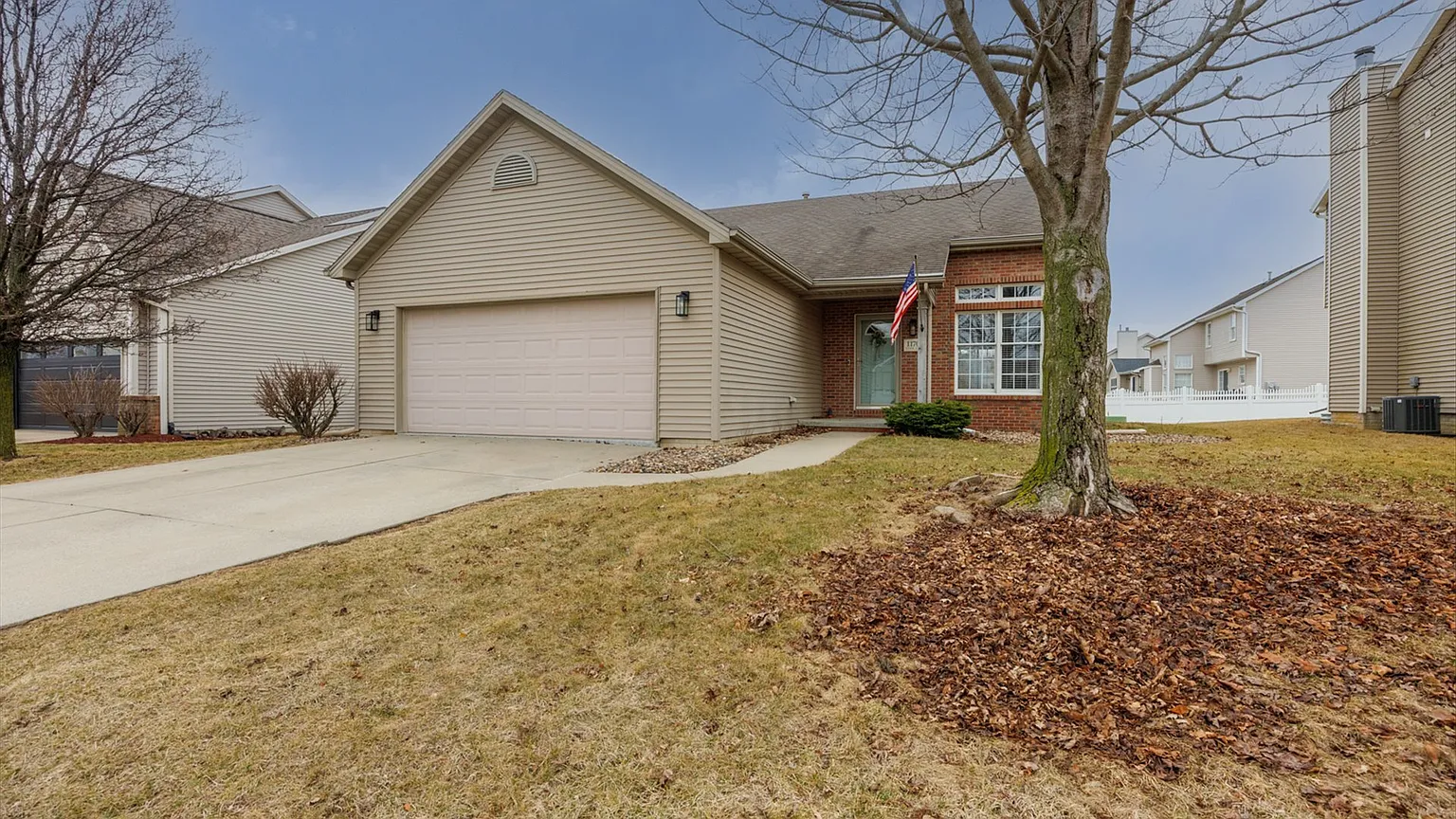 1170 Lynx Ln photo 1