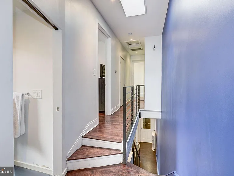 1957 3rd St NW — Photo 12