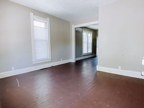 3rd image of 2022 Scott St