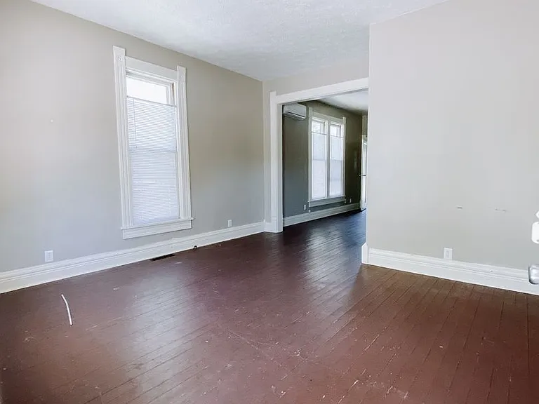 2022 Scott St — Photo 3