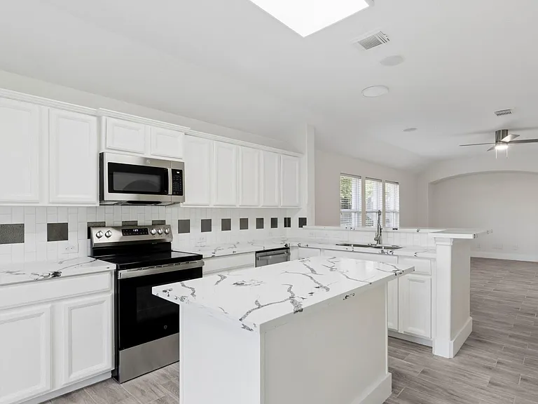 17910 Royal Gate Ln — Photo 9