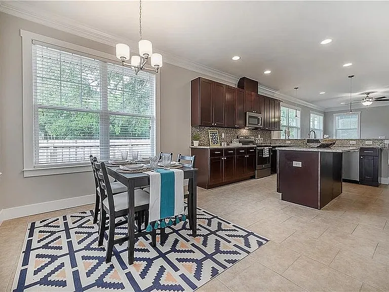 308 W Woodlawn Ave — Photo 20