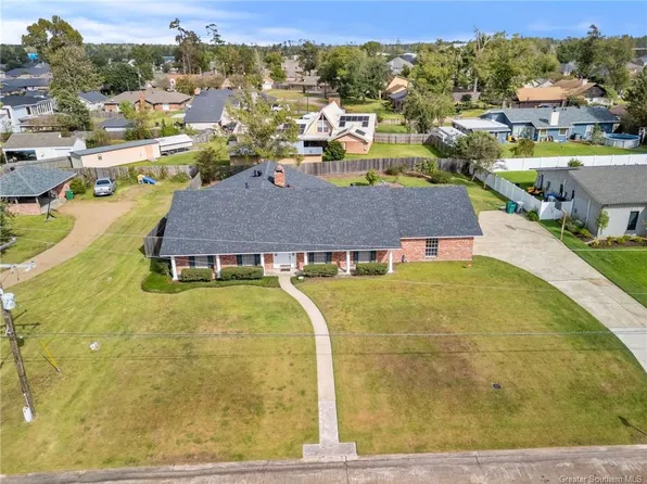 1708 Diane Dr, Sulphur, LA 70663