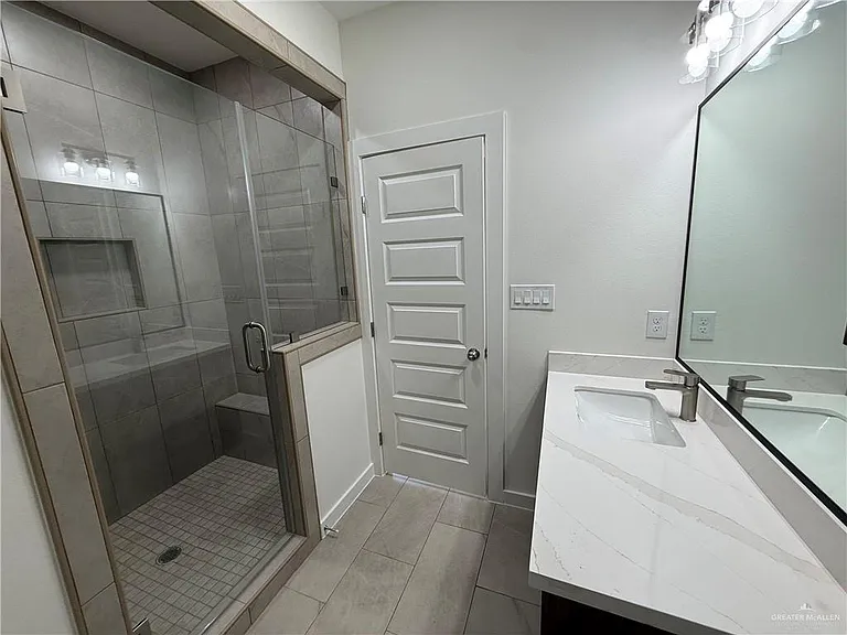 1217 S Woodland Dr #3 — Photo 6