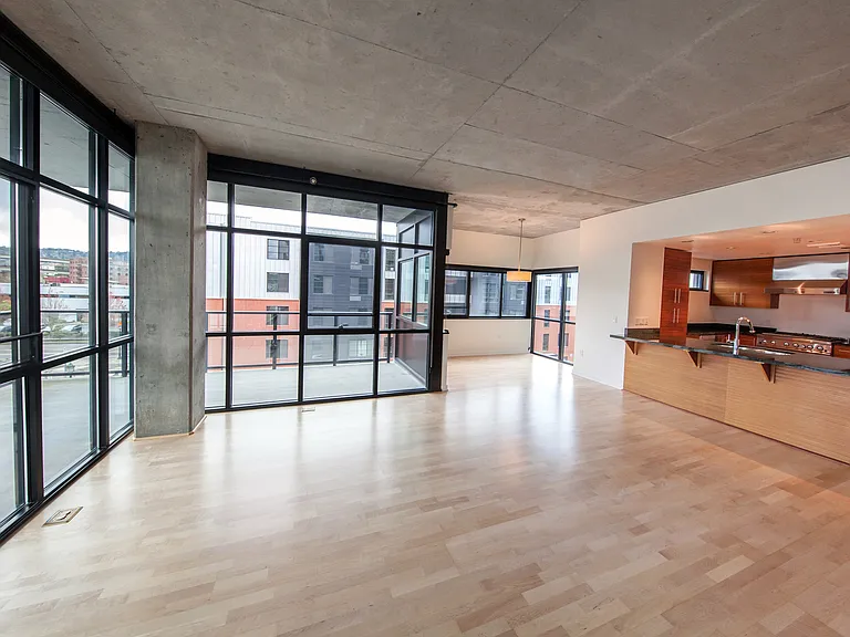 1830 NW Riverscape St #403 — Photo 5