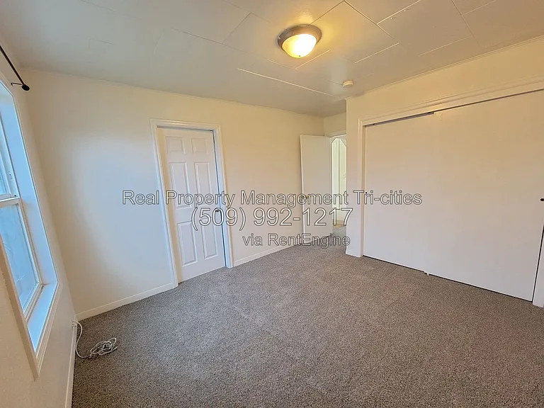 728 W Bonneville St #1 — Photo 8