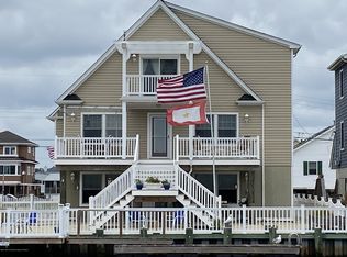 11 Anglers Rd, Tuckerton, NJ 08087