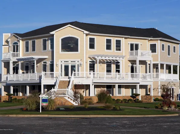 300 W Concourse, Neptune, NJ 07753