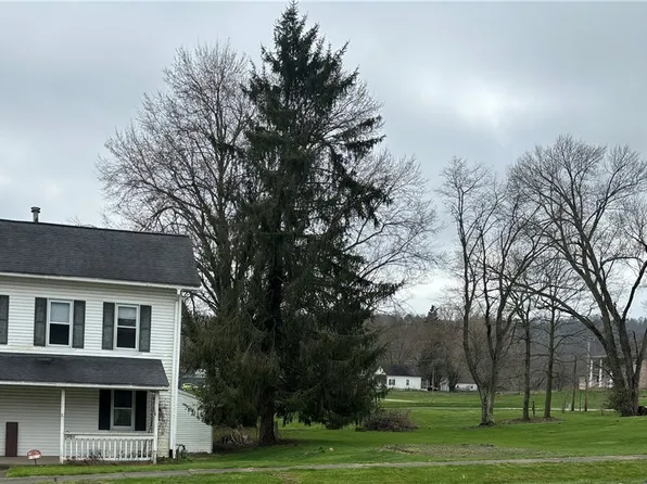 95 E Green St, Leesville, OH 44639