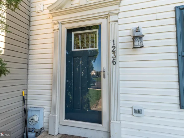 1236 Hunter Ln, Perkiomenville, PA 18074