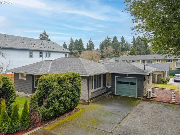 3715 E 18th St, Vancouver, WA 98661