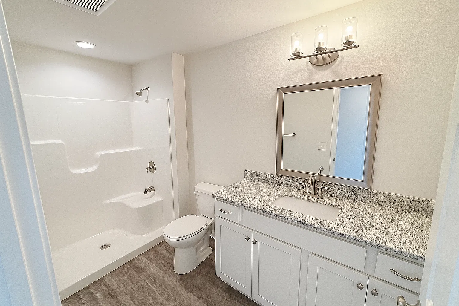 3 bed, 2.5 bath, 1640 sqft, $2,400 — Photo 4