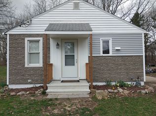 243 Reynolds Rd, Springfield, MI 49037