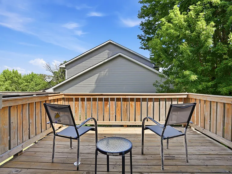 2415 Catskill Ct — Photo 11