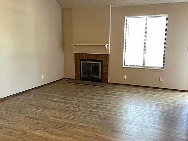 145 E Willow Tree Ln #145 — Photo 8