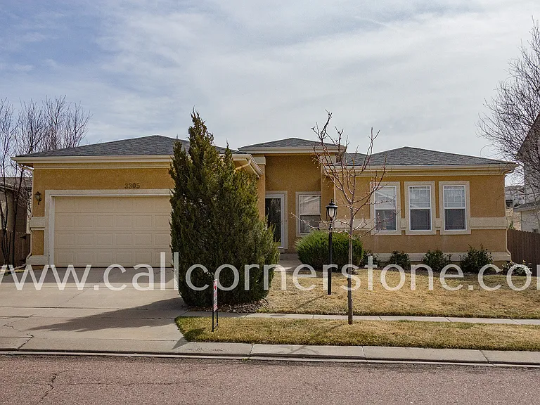 3305 Hollycrest Dr — Photo 40