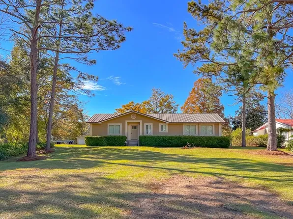 8080 Sunny Dr, Donalsonville, GA 39845