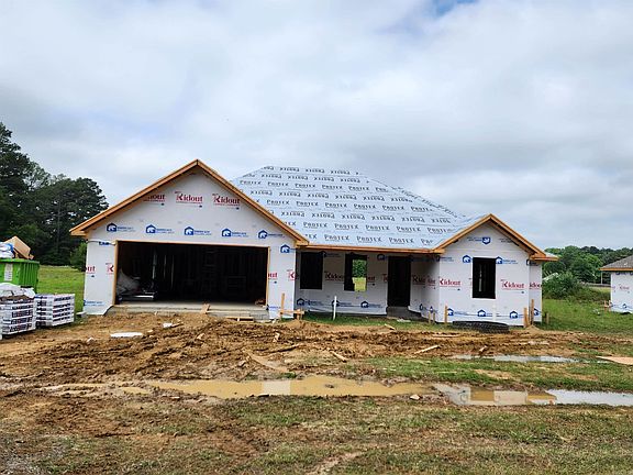 3rd image of 328 Walker Rd