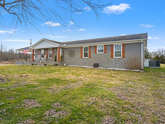 3rd image of 392 Adams Rd