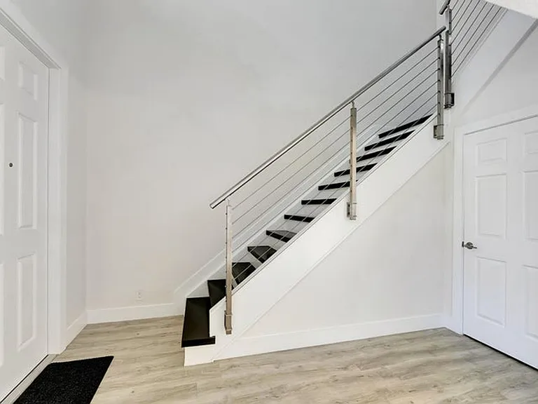 406 NW 25th Ave — Photo 8