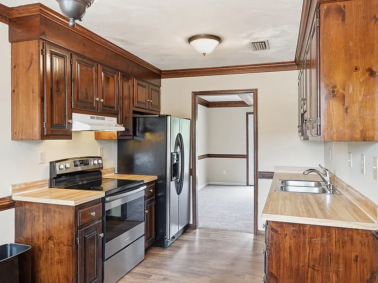 307 San Roman Dr — Photo 7