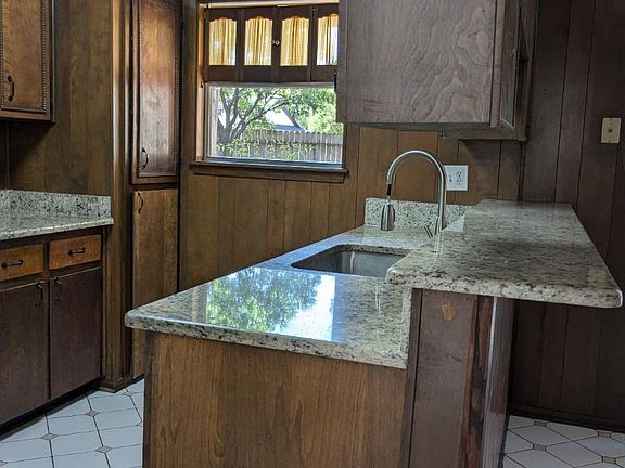 5th image of 4602 Cambray Dr