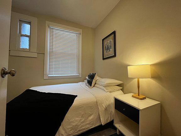 4th image of 755 Bush St APT 402