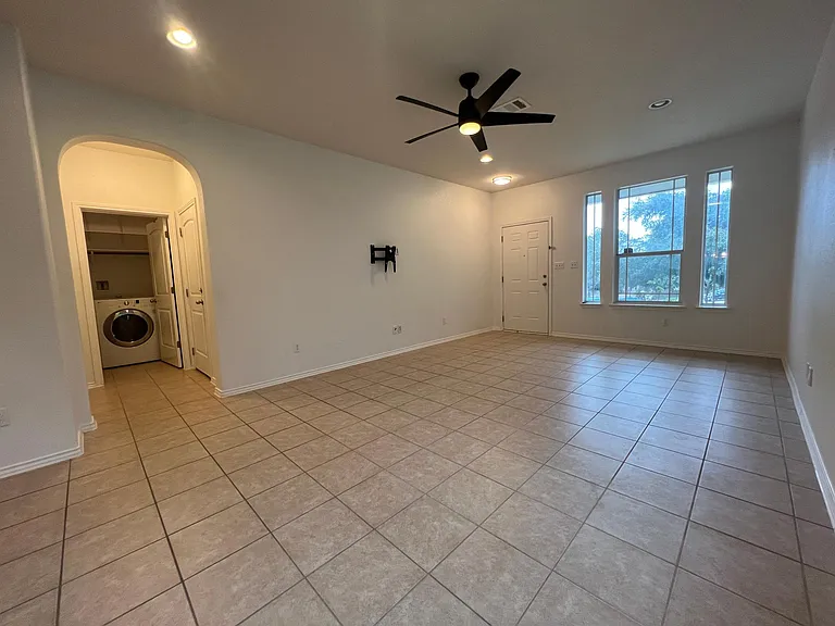 1101 Salem Park Ct — Photo 14