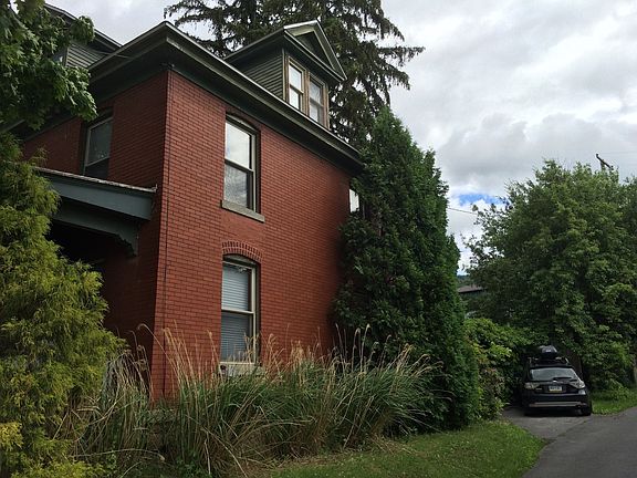 View from street/driveway