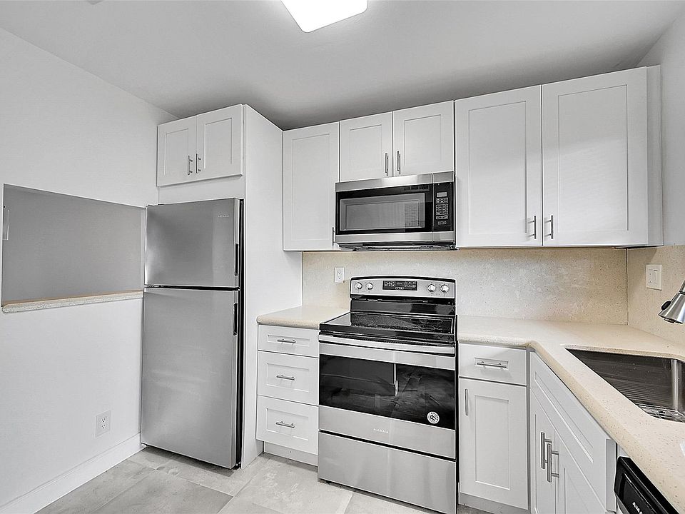 1st image of 9761 Sunrise Lakes Boulevard #301