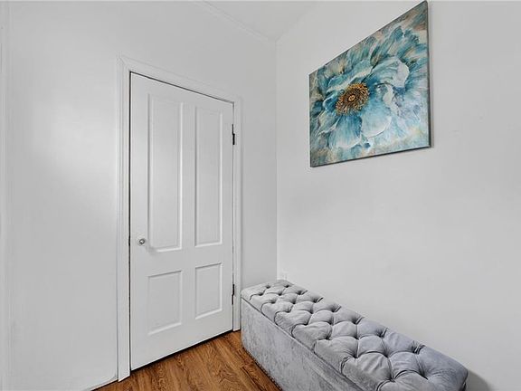 4th image of 293 Swan St